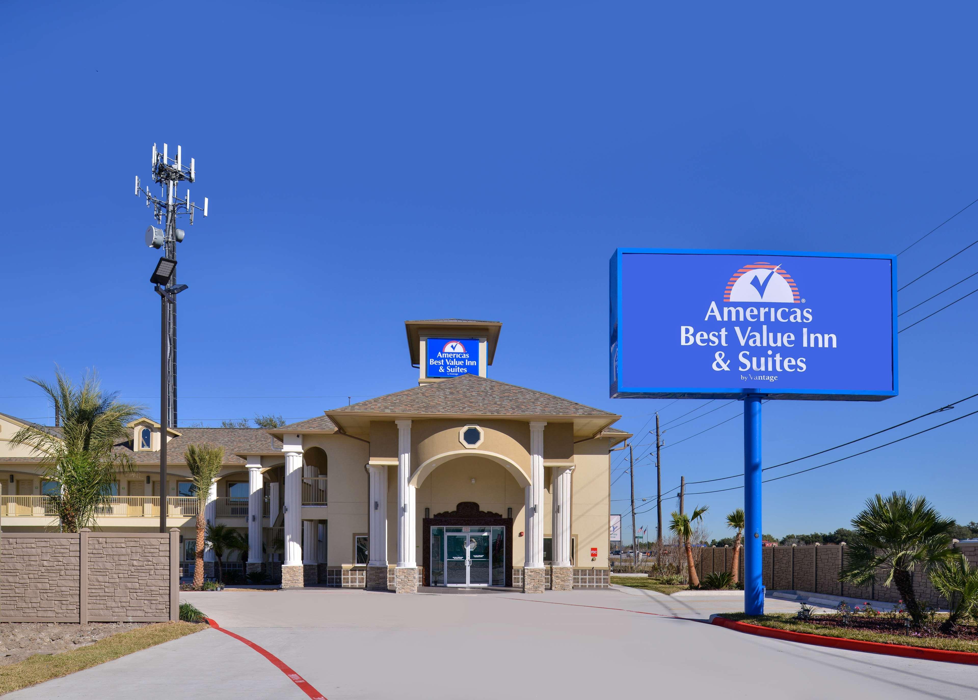 Americas Best Value Inn & Suites - Houston/Hwy 6 & Westpark Mission Bend Екстериор снимка