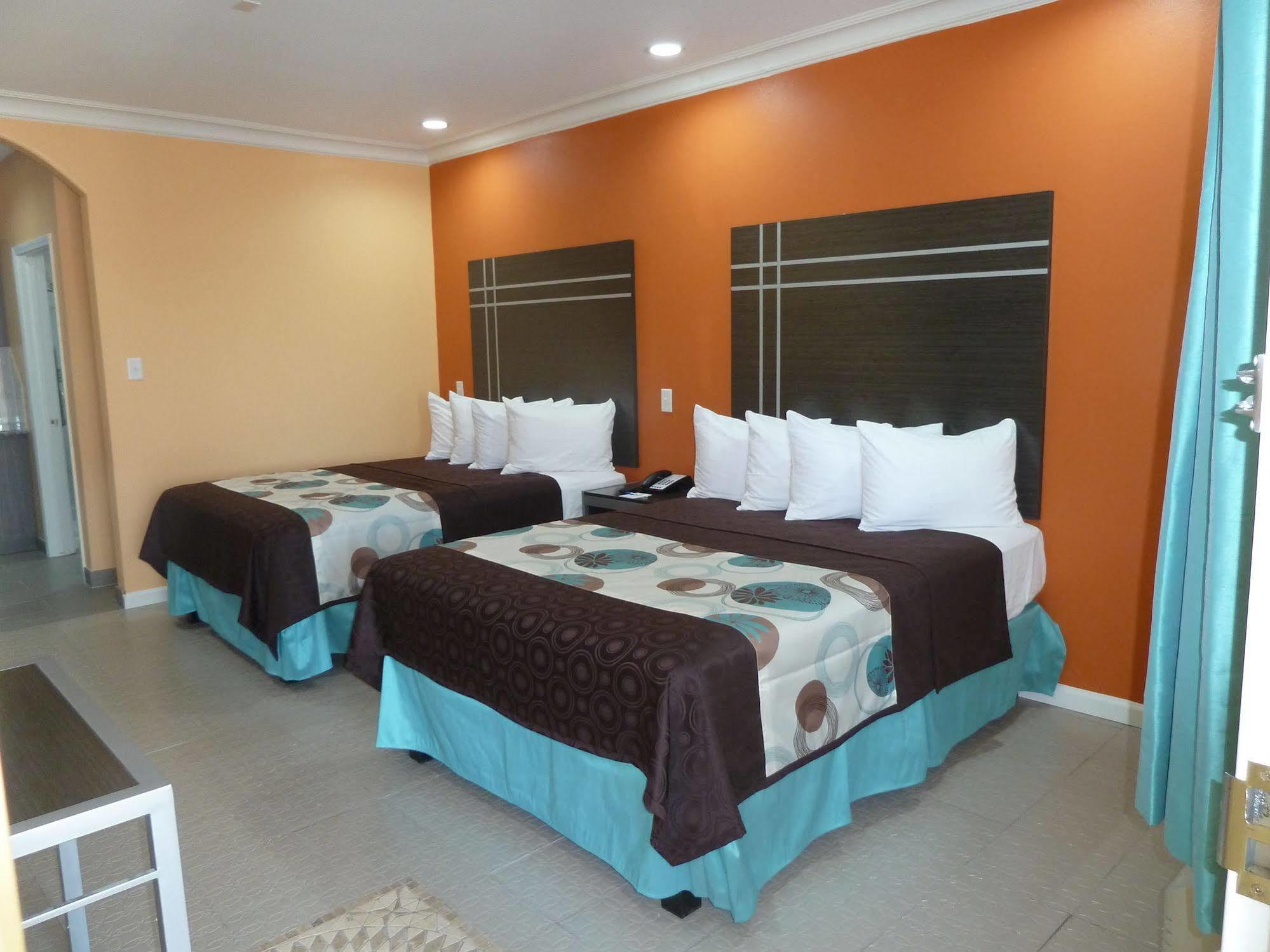 Americas Best Value Inn & Suites - Houston/Hwy 6 & Westpark Mission Bend Екстериор снимка